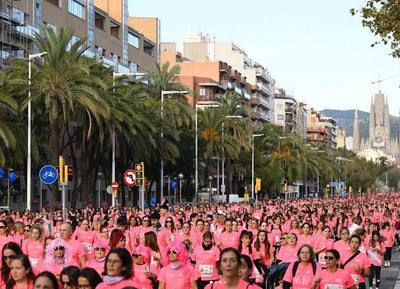 Maria Padilla: un soporte inquebrantable en la Marea Rosa de la Carrera de la Mujer 2023 en Barcelona
